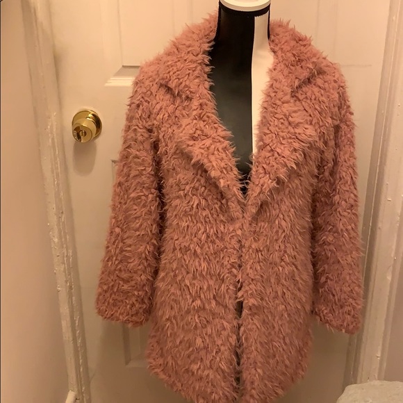 Fuzzy pink coat - Picture 3 of 5
